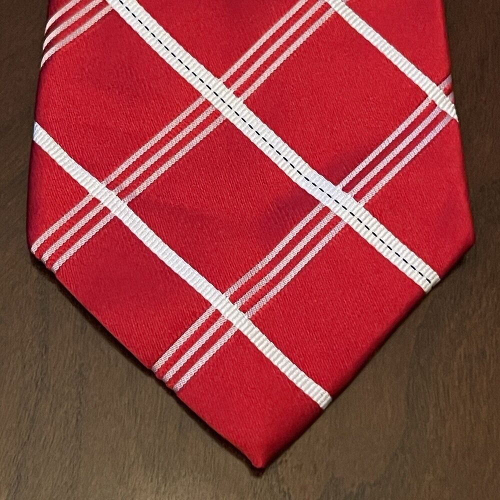 Express Design Studio Red 100% Silk Men’s Neck Tie Made In China